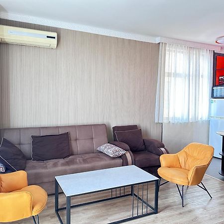 Apartament On Rustaveli Μπατούμι Εξωτερικό φωτογραφία