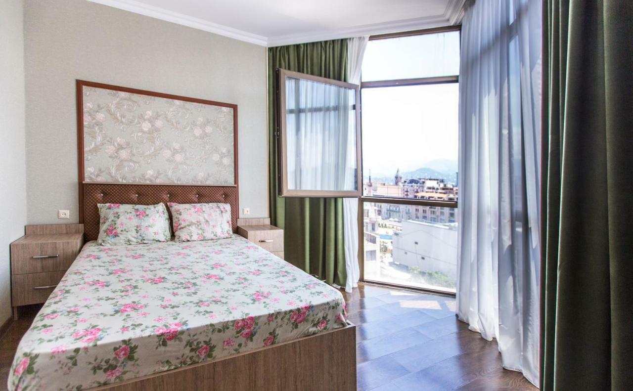 Apartament On Rustaveli Μπατούμι Εξωτερικό φωτογραφία